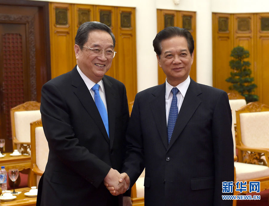 12月25日至27日，中共中央政治局常委、全國(guó)政協(xié)主席俞正聲對(duì)越南進(jìn)行正式訪問。這是12月26日，俞正聲在河內(nèi)會(huì)見越南政府總理阮晉勇。 新華社記者馬占成攝