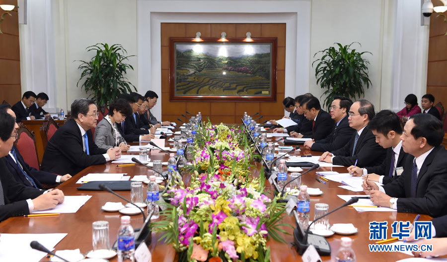 12月25日至27日，中共中央政治局常委、全國(guó)政協(xié)主席俞正聲對(duì)越南進(jìn)行正式訪問。這是12月26日，俞正聲在河內(nèi)與越南祖國(guó)陣線主席阮善仁舉行會(huì)談。 新華社記者馬占成攝