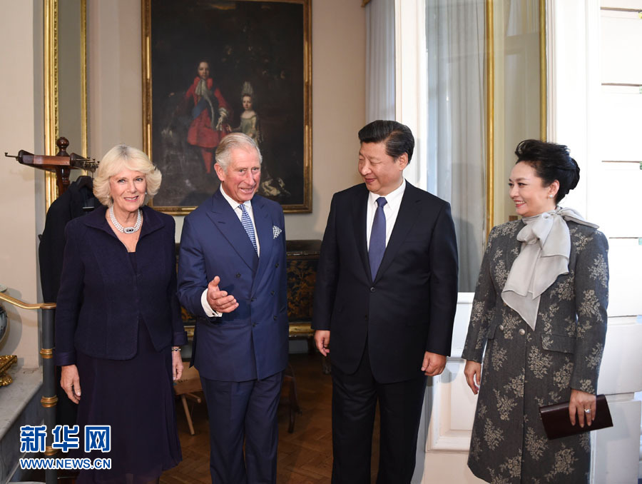 10月20日，國家主席習(xí)近平和夫人彭麗媛在倫敦會見英國查爾斯王儲夫婦。 新華社記者 謝環(huán)馳 攝
