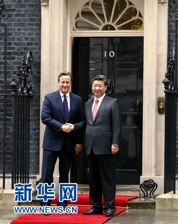 10月21日，國家主席習近平在倫敦唐寧街首相府同英國首相卡梅倫舉行會談。 新華社記者 鞠鵬 攝 