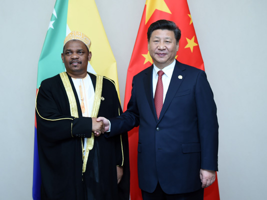 12月4日，國(guó)家主席習(xí)近平在約翰內(nèi)斯堡會(huì)見(jiàn)科摩羅總統(tǒng)伊基利盧。 新華社記者 張鐸 攝 

