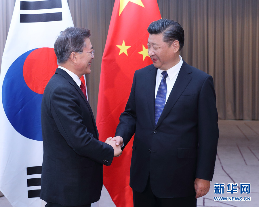 7月6日，國(guó)家主席習(xí)近平在柏林會(huì)見韓國(guó)總統(tǒng)文在寅。 新華社記者 王曄攝