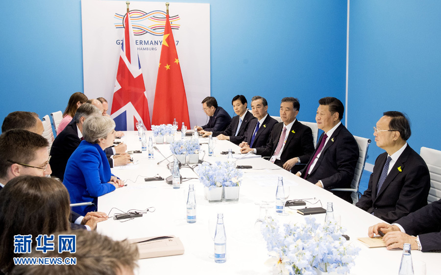 7月7日，國(guó)家主席習(xí)近平在漢堡會(huì)見英國(guó)首相特雷莎·梅。 新華社記者李學(xué)仁 攝