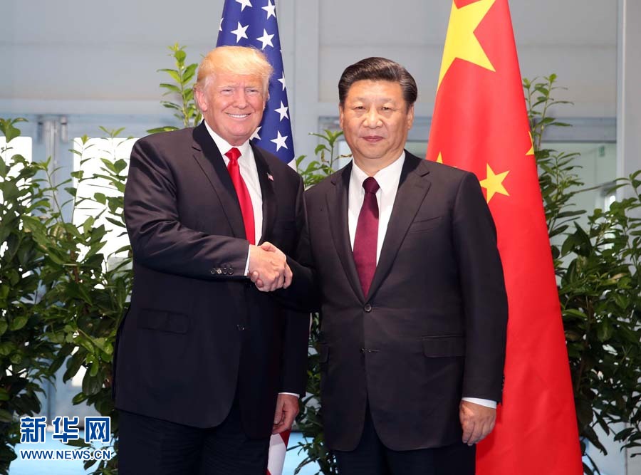 7月8日，國家主席習(xí)近平在二十國集團(tuán)領(lǐng)導(dǎo)人漢堡峰會閉幕后會見美國總統(tǒng)特朗普，就中美關(guān)系及共同關(guān)心的重大國際和地區(qū)問題深入交換意見。新華社記者 姚大偉 攝