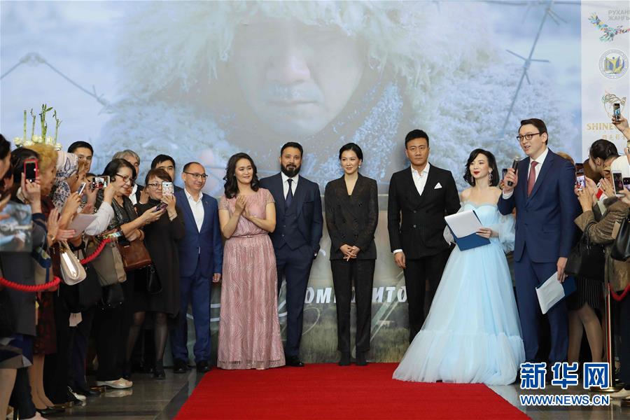 （國(guó)際·圖文互動(dòng)）（2）中哈合拍影片《音樂家》在哈薩克斯坦首映