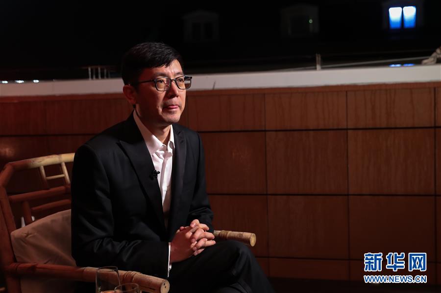 （國(guó)際·圖文互動(dòng)）（1）專訪：中國(guó)電影需要在傳統(tǒng)文化基礎(chǔ)上借鑒創(chuàng)新——訪《南方車(chē)站的聚會(huì)》導(dǎo)演刁亦男