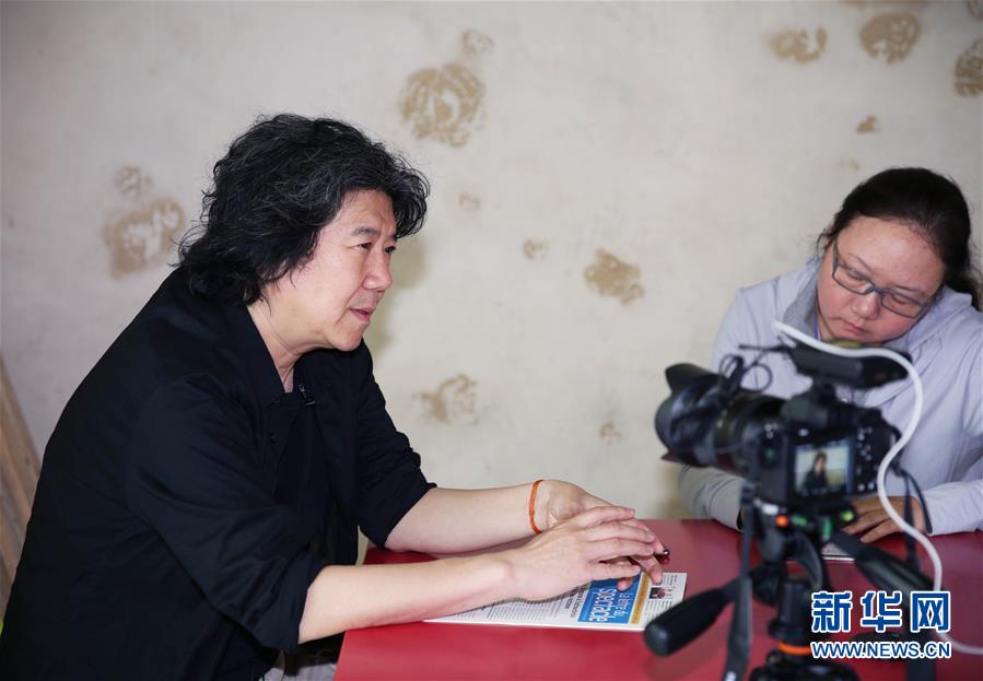 （國際·圖文互動）專訪：結合傳統(tǒng)與當代 推動中國戲劇國際化——訪話劇《茶館》導演孟京輝