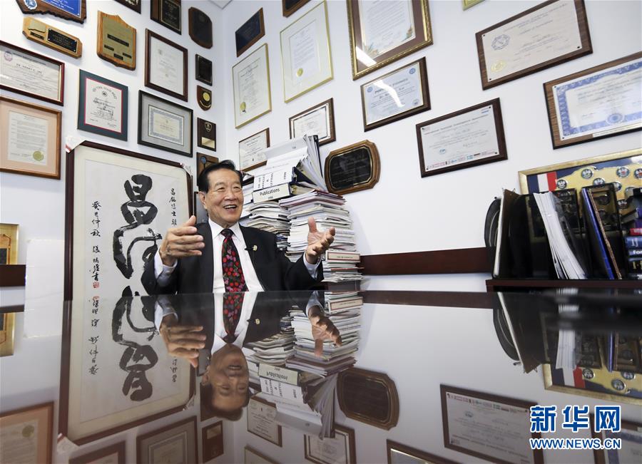 （國際·圖文互動(dòng)）（3）專訪：“中國共產(chǎn)黨做對(duì)了！”——訪美籍華裔刑事鑒識(shí)專家李昌鈺