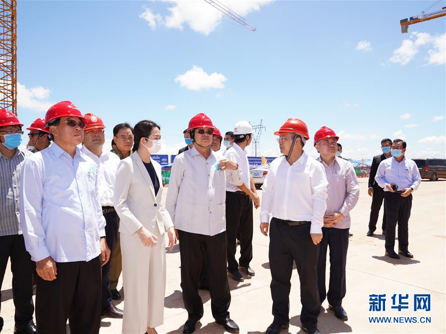 （國際）（1）老撾總理高度評(píng)價(jià)中老鐵路建設(shè)成果