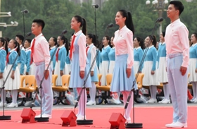 聽共青團(tuán)員和少先隊(duì)員的心聲：請黨放心，強(qiáng)國有我！