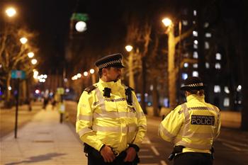 英國議會(huì)大廈附近發(fā)生恐怖襲擊事件致5人死亡（組圖）